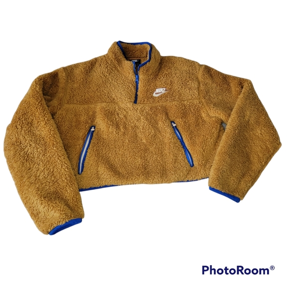 nike sherpa crop